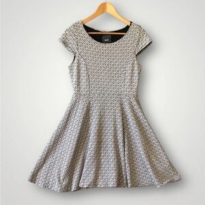 Elegant Black and White Patterned Dress Mauve Anthropology.